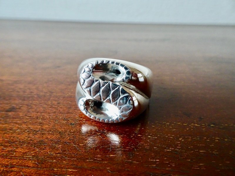 仁尾彫金『8パイソンリング』ハンドメイド97拍卖