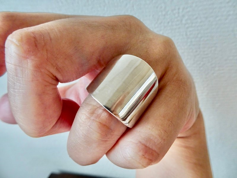仁尾彫金『最大幅2.3cm最小幅8mm、プラチナ平打ちリング』ハンドメイド285b拍卖