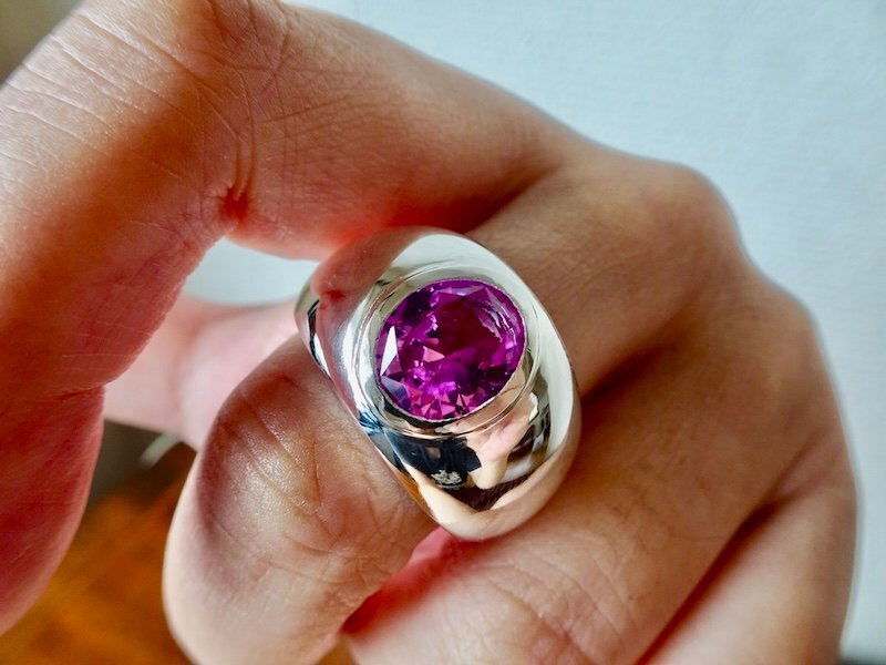 仁尾彫金『オーバルカット合成ローズサファイア覆輪プラチナ、リング』ハンドメイド359拍卖