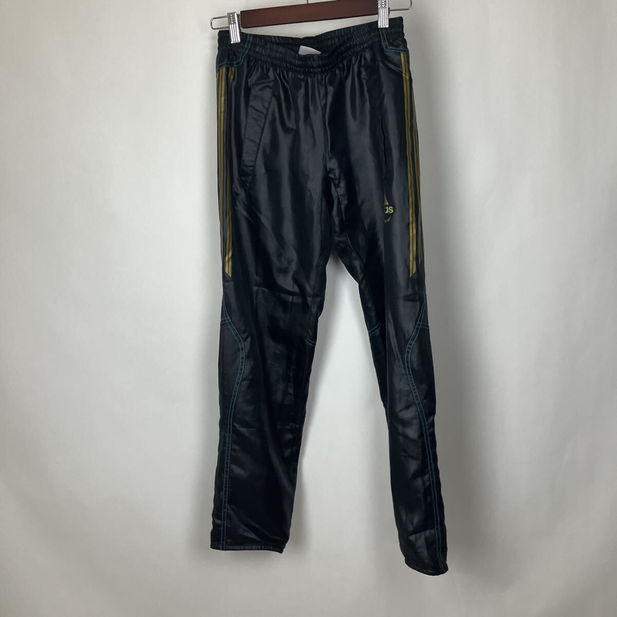adidas アディダス Sサイズ ブラック 黒 シャカパン ジャージ メンズ 男性向け 長ズボン ワンポイント ウエストゴム拍卖