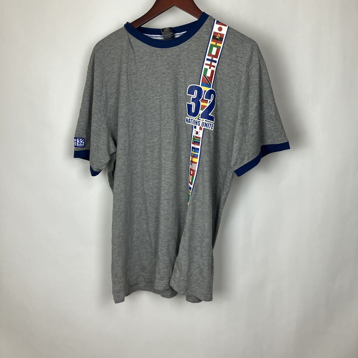 FIFA フィファ グレー Tシャツ Lサイズ 半袖 半袖Tシャツ グレー プリント 大きいサイズ 男性向け メンズ拍卖