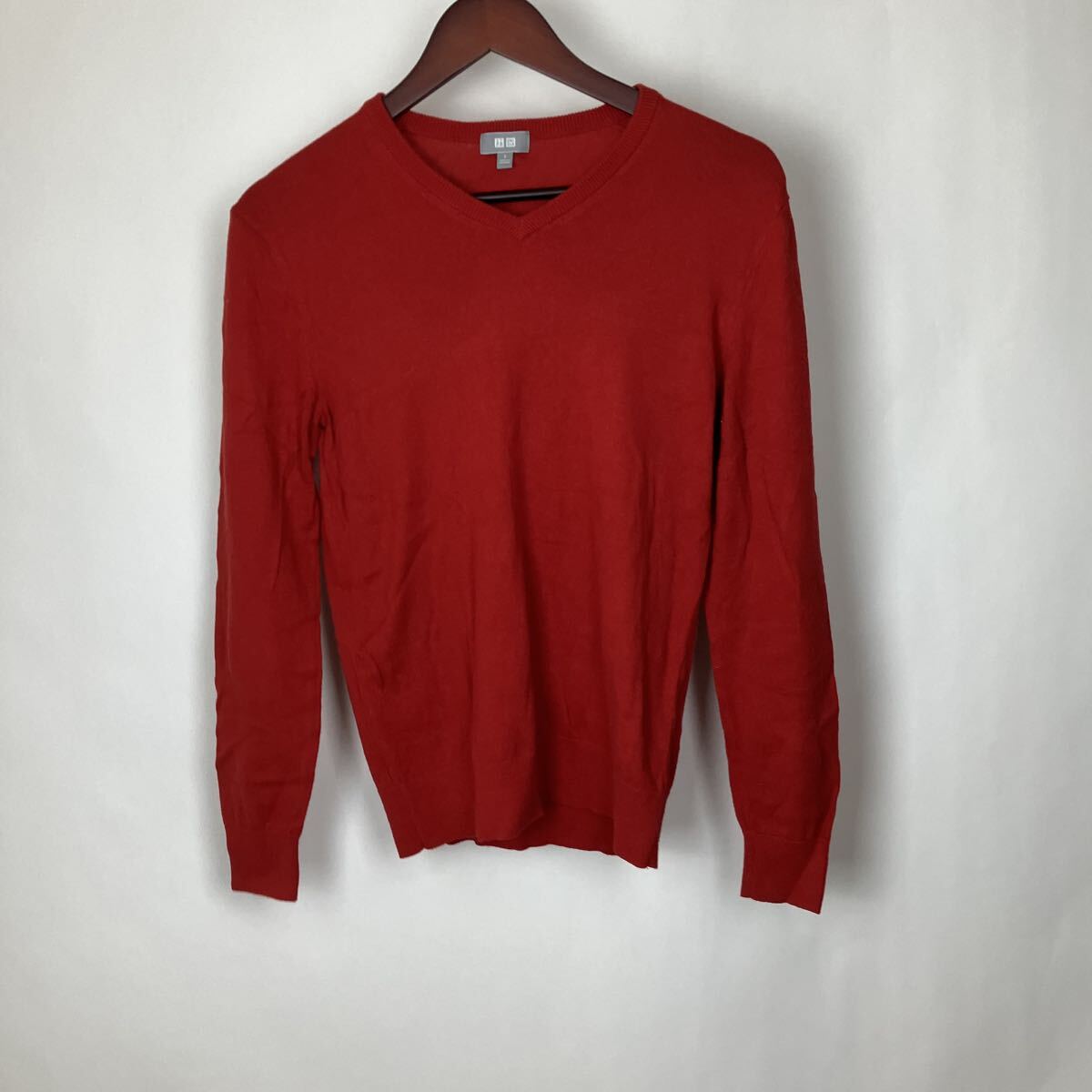 UNIQLO ユニクロ ニット セーター Vネック 赤 長袖 レッド カシミヤ100 Sサイズ レディース 女性向け トップス拍卖