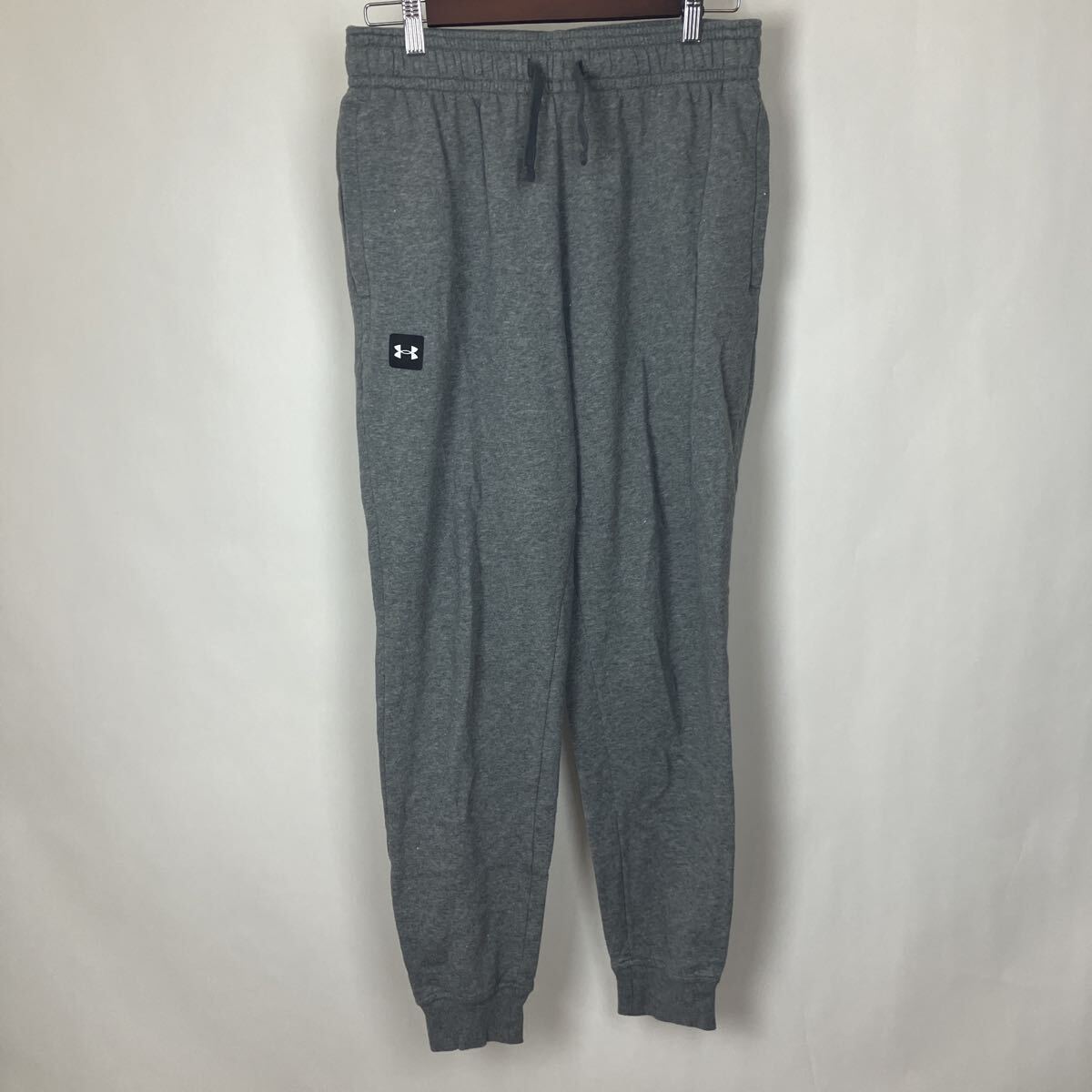 アンダーアーマー UNDER ARMOUR グレー スウェットパンツ Lサイズ パンツ メンズ 男性向け ワンポイント 大きいサイズ拍卖