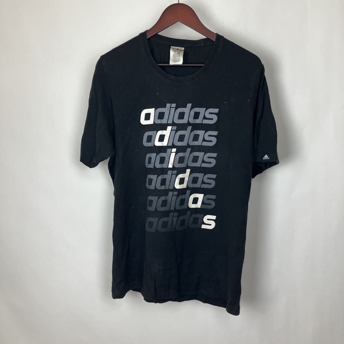 アディダス adidas ブラック 半袖 半袖Tシャツ Tシャツ トップス プリント 半袖カットソー メンズ 男性向け Lサイズ拍卖