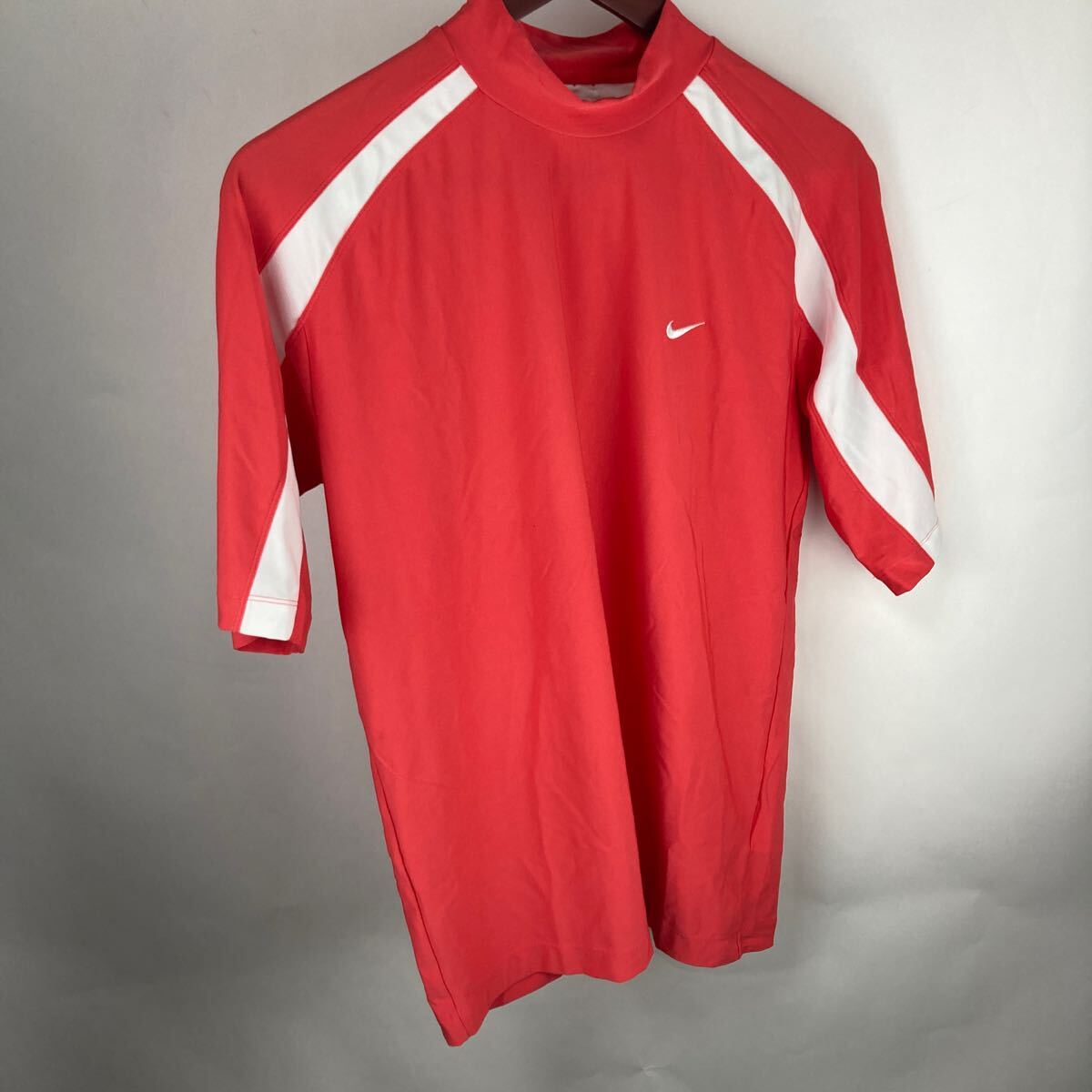 NIKE ナイキ 速乾 半袖 スポーツウェア 半袖Tシャツ レッド 赤 M 白ライン ゴルフ golf トレーニングウェア 紳士向け 古着 激安古着拍卖