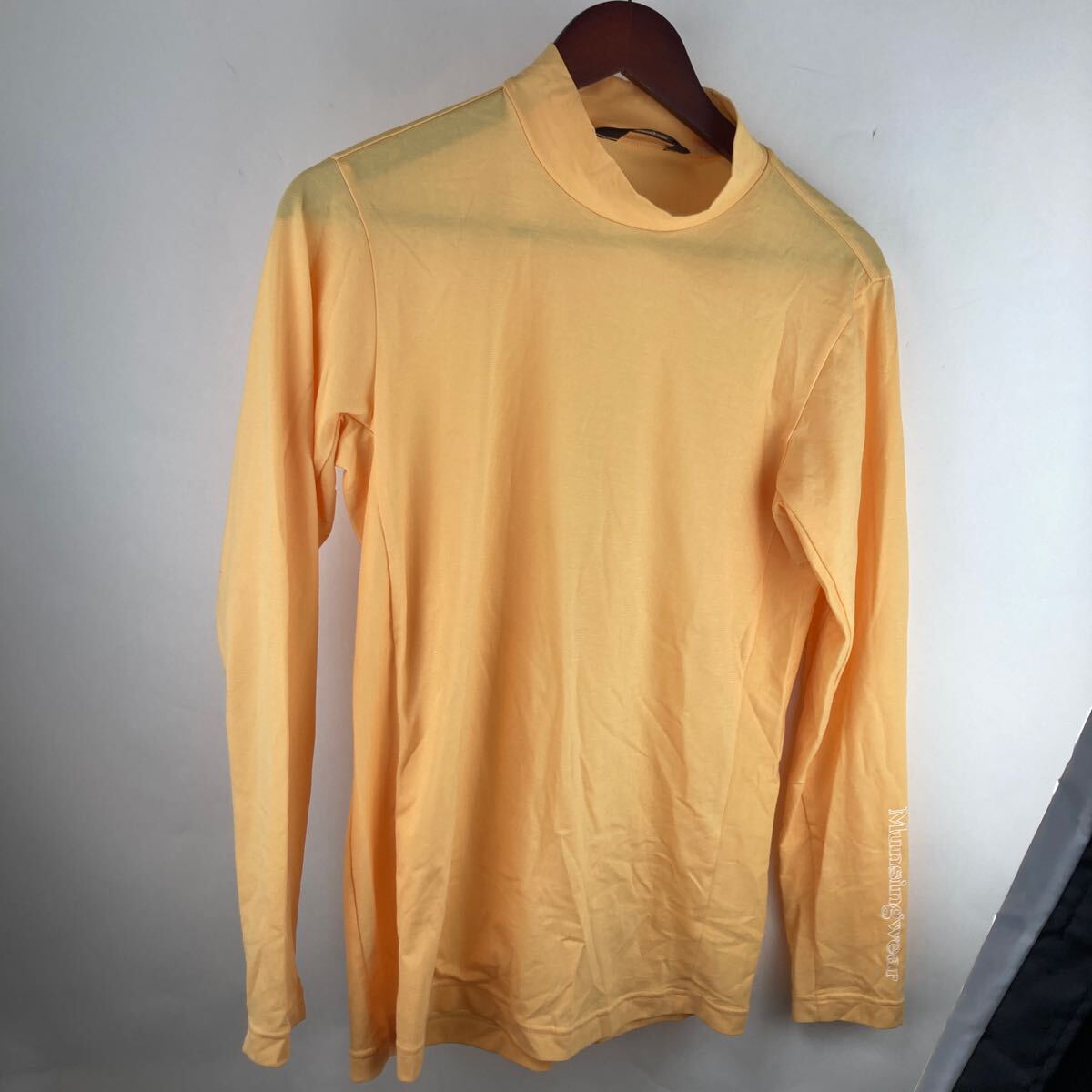 長袖 ハイネック イエロー アンダーウェア Tシャツ 速乾 ゴルフウェア M Munsingwear マンシング ウェア メンズ スポーツウェア スポーツ拍卖