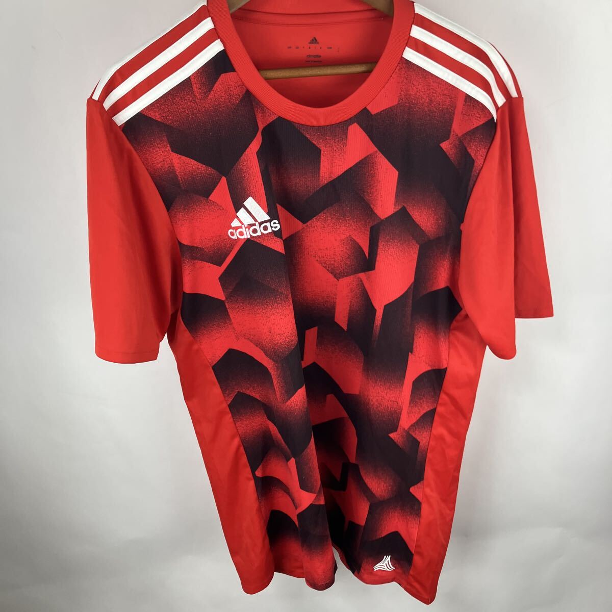 アディダス adidas レッド 半袖Tシャツ 半袖 M サッカー Tシャツ スポーツ ユニフォーム トレーニングウェア スポーツウェア 拍卖