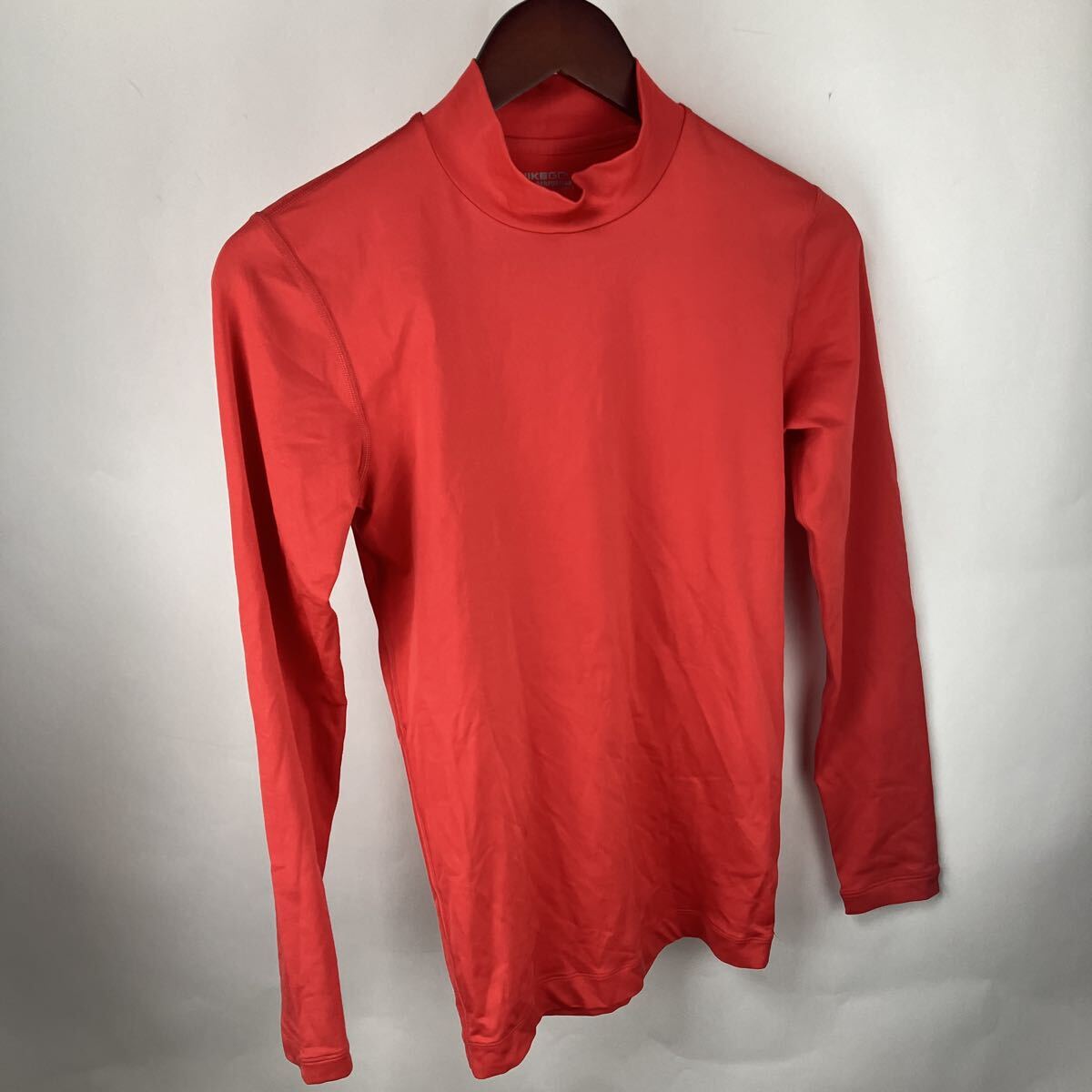 長袖 レッド ハイネック インナーシャツ 赤 NIKE ナイキ ナイキゴルフ NIKE golf スポーツウェア トレーニングウェア 運動着拍卖