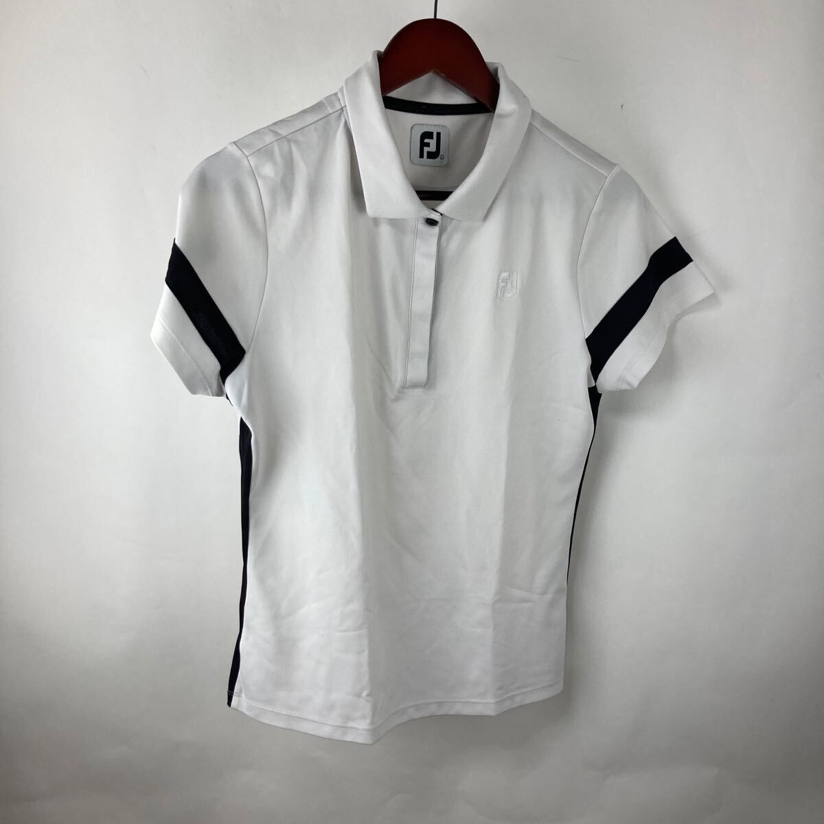 foot joy フットジョイ ポロシャツ 白 ゴルフウェア 半袖 L レディース ゴルフ ホワイト ゴルフ用品 白 スポーツウェア ライン 女性向け拍卖