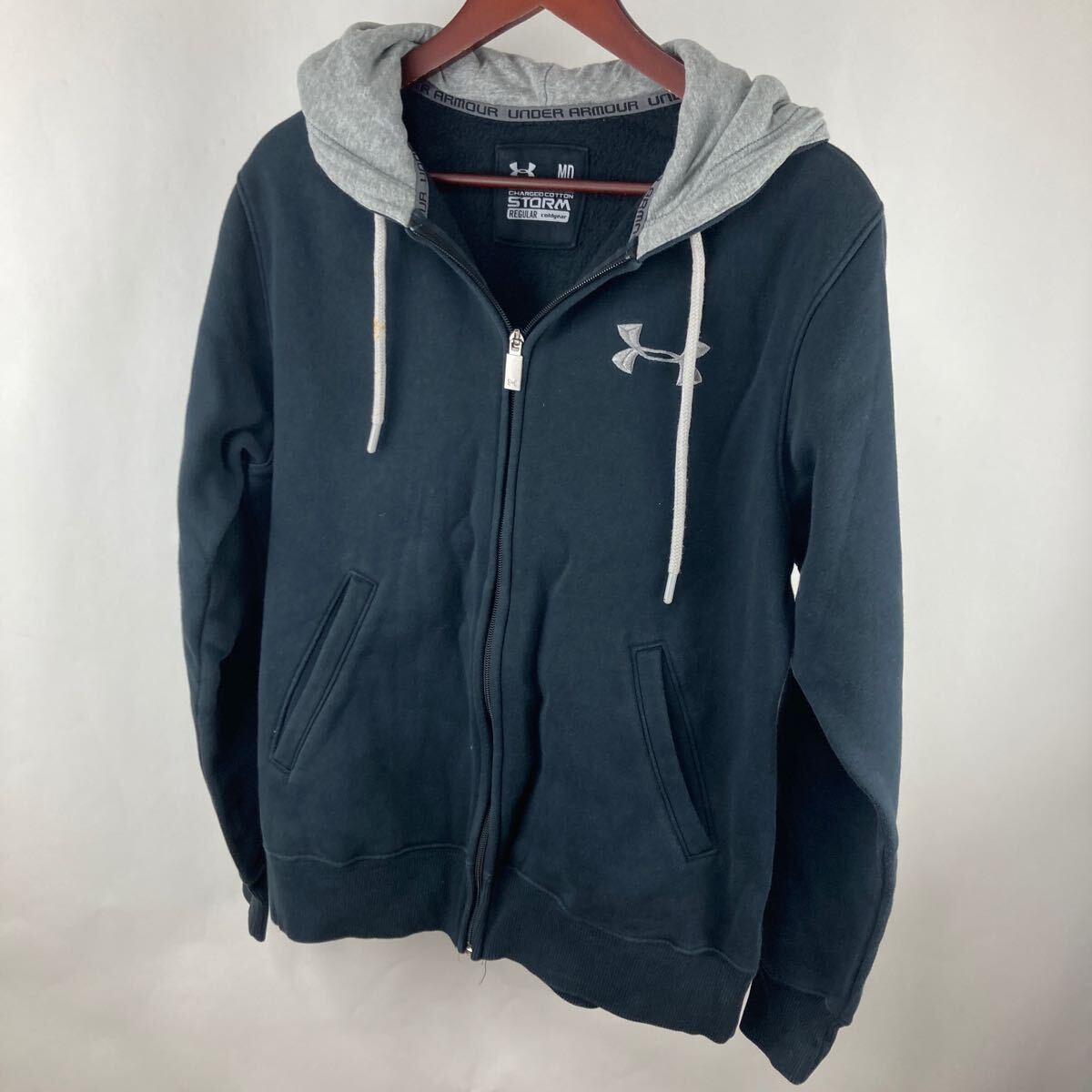 UNDER ARMOUR アンダーアーマー パーカー ジップアップパーカー 黒 ブラック スウェット 長袖 L レディース 保温性 ゆったり カジュアル拍卖