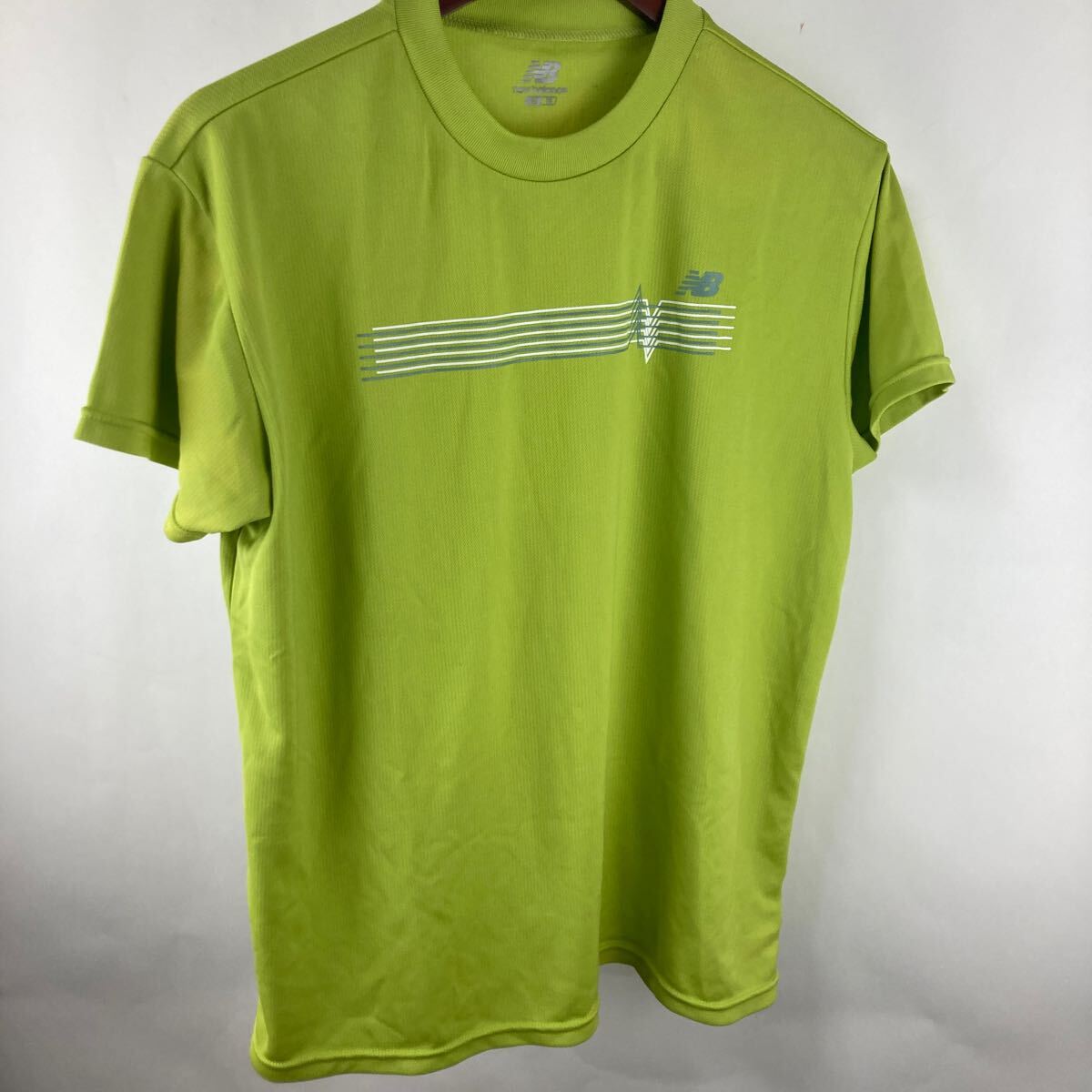 NEW balance ニューバランス M 半袖 Tシャツ 速乾 ドライ 吸水速乾 ライトグリーン ロゴ ワンポイント スポーツウェア 通気性拍卖