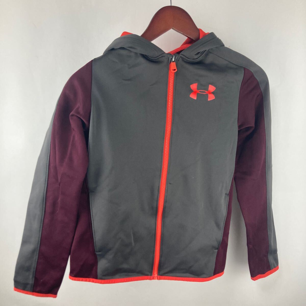 UNDER ARMOUR アンダーアーマー ジップアップ グレー パーカー ジャージ ジップパーカー M メンズ 保温性 スポーツウェア スポーツ拍卖