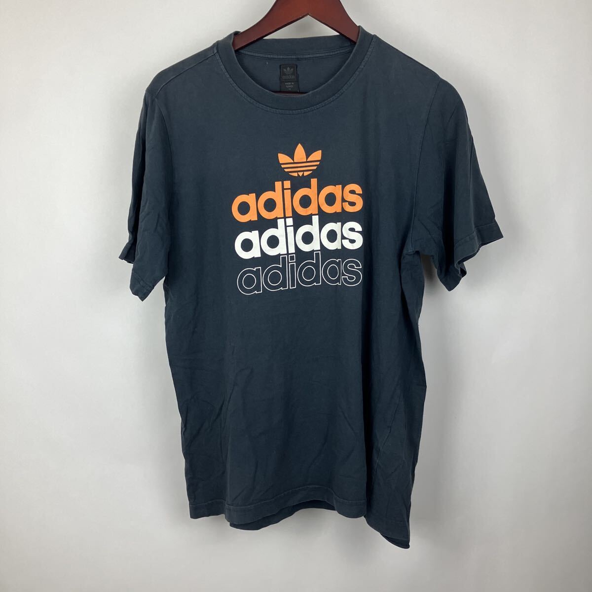 adidas アディダス 半袖Tシャツ ブラック 半袖 Mサイズ Tシャツ アディダスオリジナルス メンズ 男性向け ネイビー拍卖