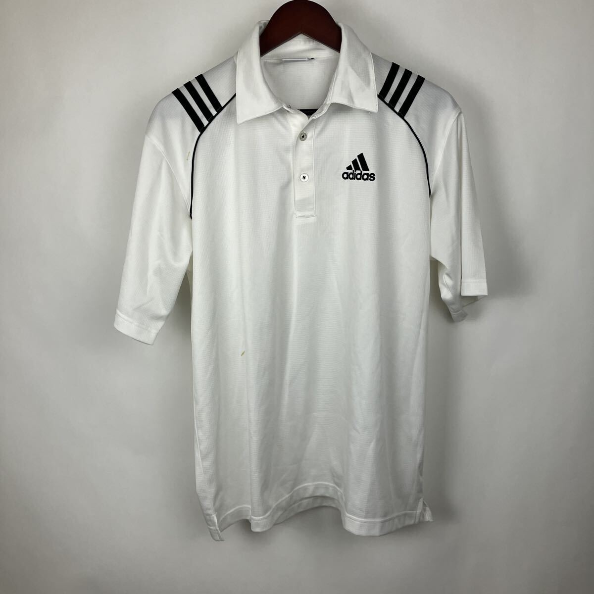 adidas アディダス ホワイト 白 ポロシャツ 半袖ポロシャツ トップス 半袖 半袖シャツ Lサイズ ワンポイント スポーツウェア メンズ拍卖