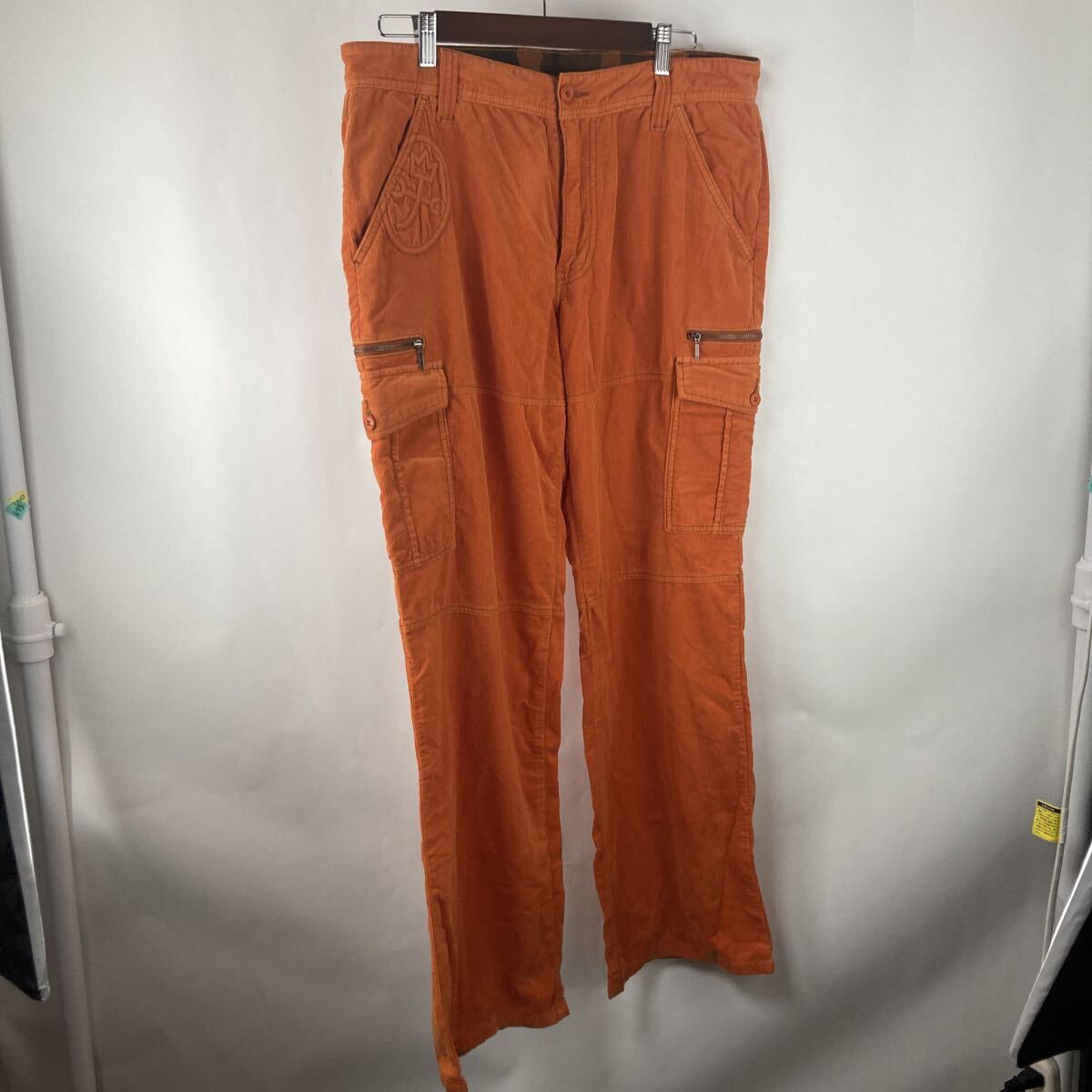 カーゴパンツ ミリタリー コットン ボトムス 古着 オレンジ ストリート系 ストリート B系 極太カーゴ ワンポイント 刺繍あり 激安古着拍卖