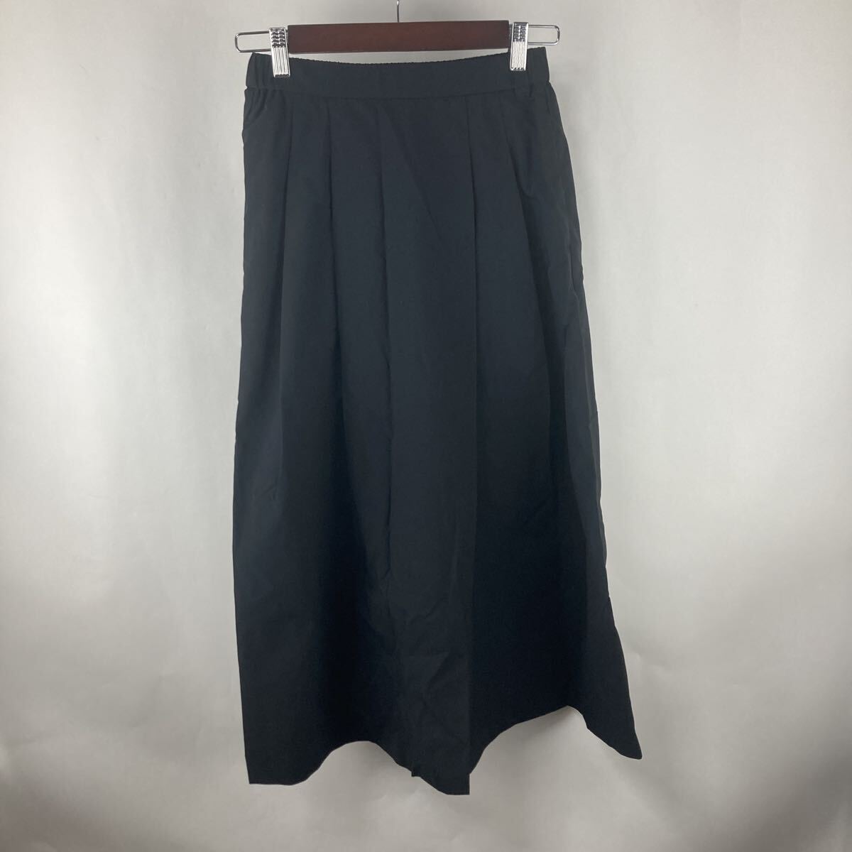 ブラック ロングスカート 黒 パンツ ボトムス ウール 無地 BLK M UNIQLO ユニクロ 黒ロングスカート 新品未使用 婦人服拍卖
