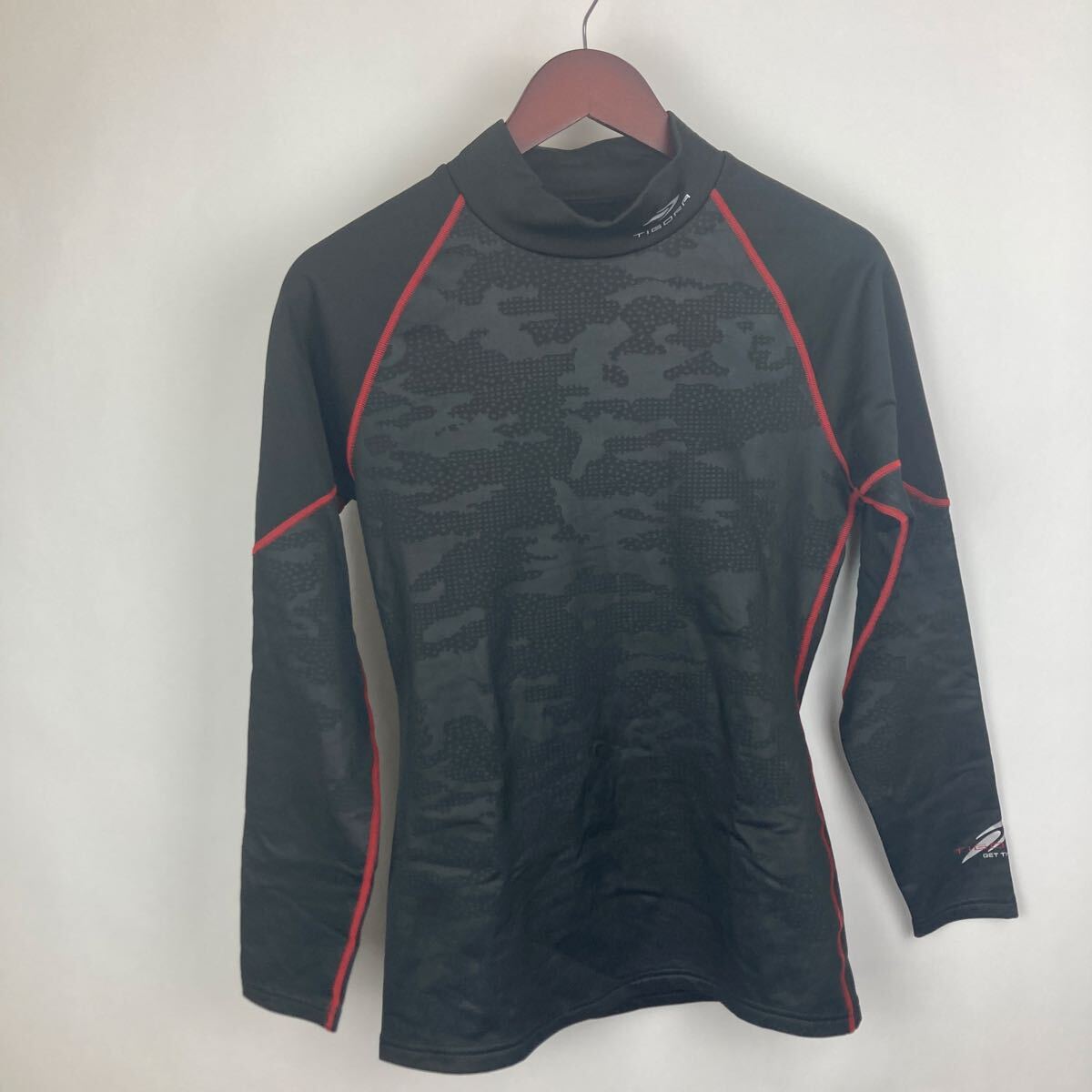 TIGORA ティゴラ 長袖 コンプレッションシャツ コンプレッション ブラック 裏起毛 インナー CW-X r1 プリントTシャツ スポーツウェア 古着拍卖