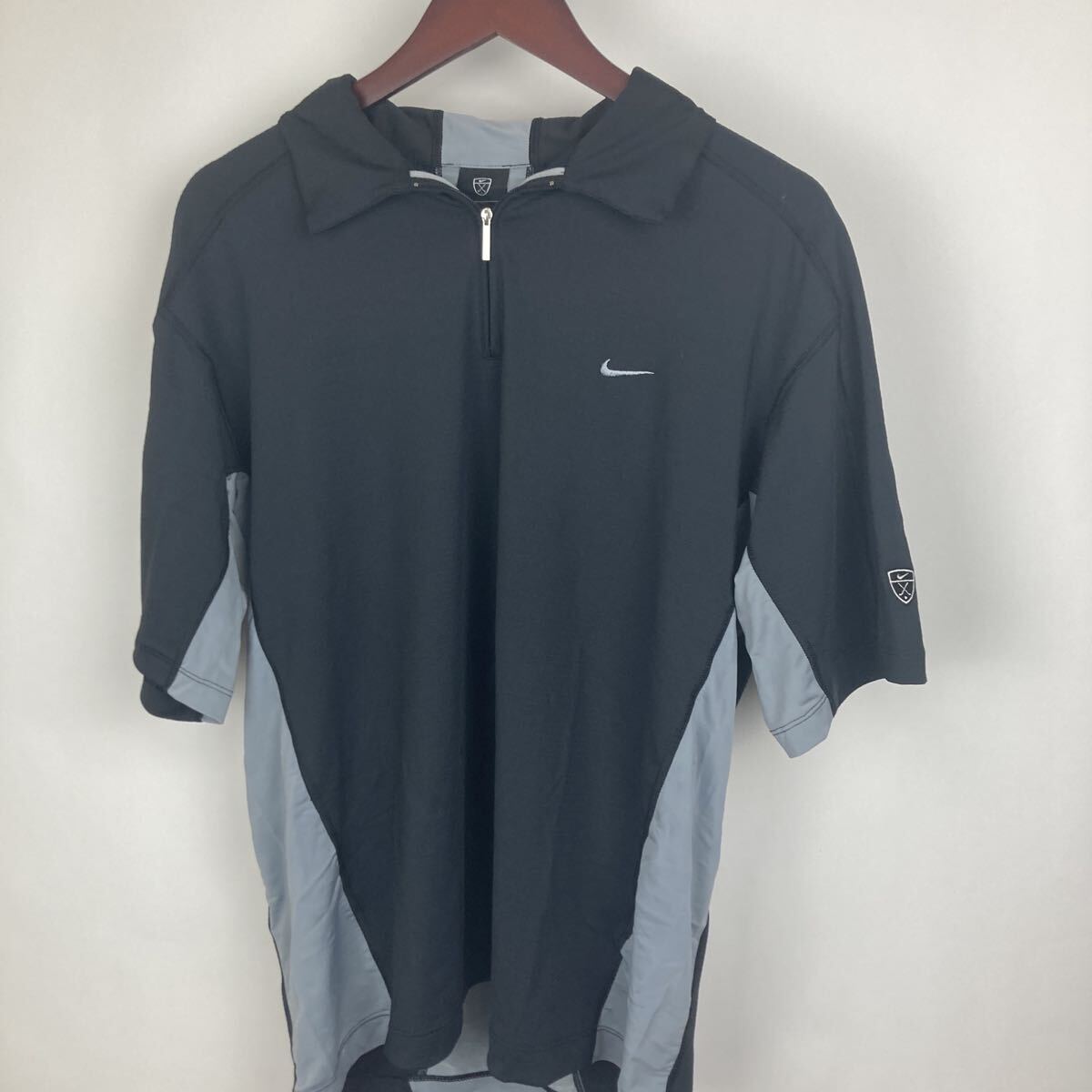 NIKE ナイキ ハーフジップ ブラック GOLF 半袖 半袖ポロシャツ ポロシャツ ナイキゴルフ L ワンポイント 刺繍あり 激安古着 古着 古着卸拍卖