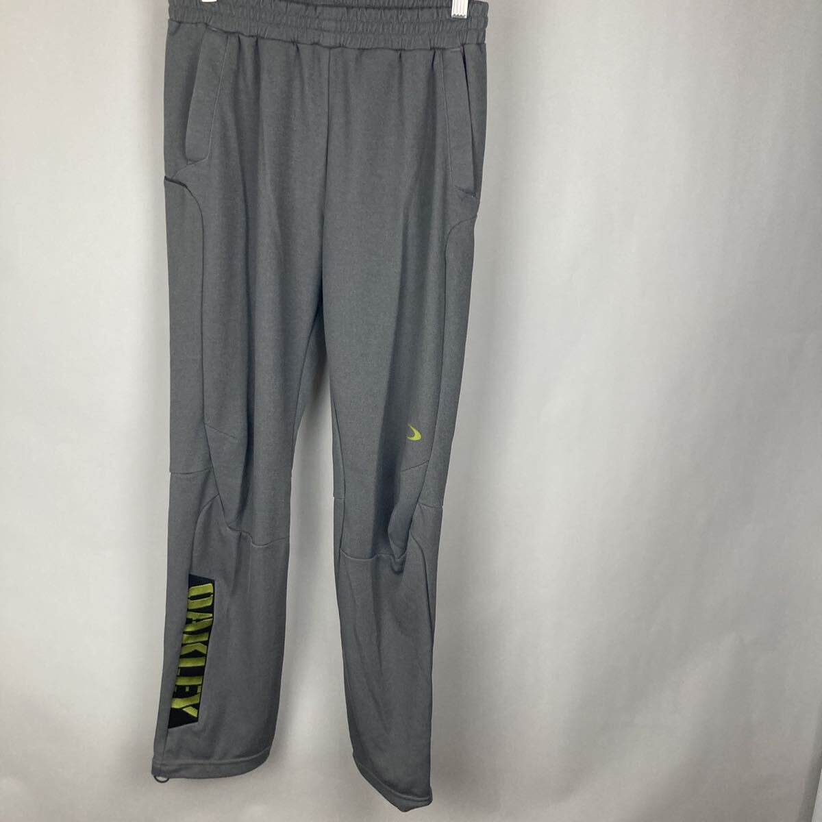 オークリー OAKLIY イージーパンツ ブラック ジャージパンツ ポリエステル ジャージ トラックパンツ トレーニングパンツ ウエストゴム 拍卖