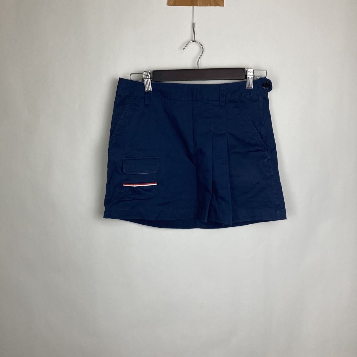 TOMMY HILFIGER トミーヒルヒィガー ネイビー ショートパンツ ショーツ ナイロンショートパンツ 紺 スカート GOLF ゴルフウェア 激安古着拍卖
