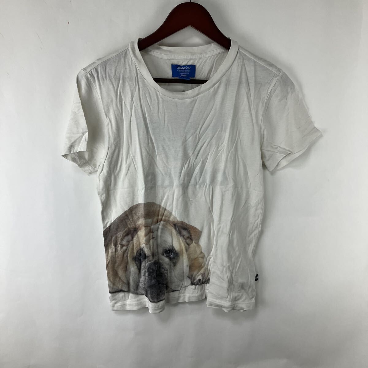 adidas アディダス 半袖Tシャツ 白 Tシャツ ホワイト トップス 半袖カットソー プリント Sサイズ メンズ 男性向け拍卖