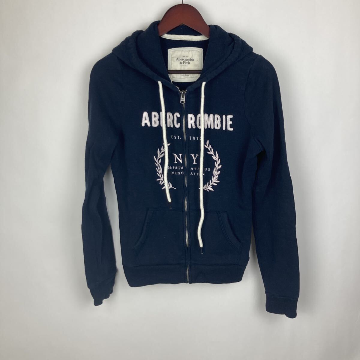 Abercrombie Fitch アバクロンビー フィッチ アバクロ パーカー ジップアップ ネイビー スウェット トップス 刺繍 激安古着 古着卸 古着拍卖