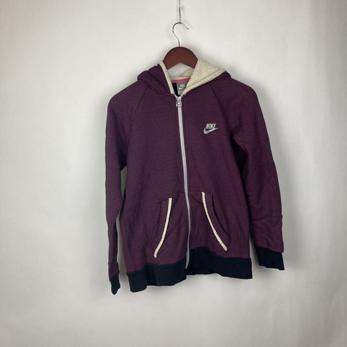 ナイキ NIKE パーカー ジップアップ スウェット フルジップ トップス パープル 古着卸 長袖 ワンポイント プリントTシャツ 激安古着拍卖