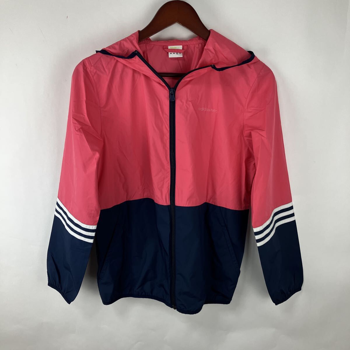 adidas アディダス ウインドブレーカー Mサイズ パーカー ピンク ジャケット ピンク ネイビー Mサイズ 刺繍拍卖