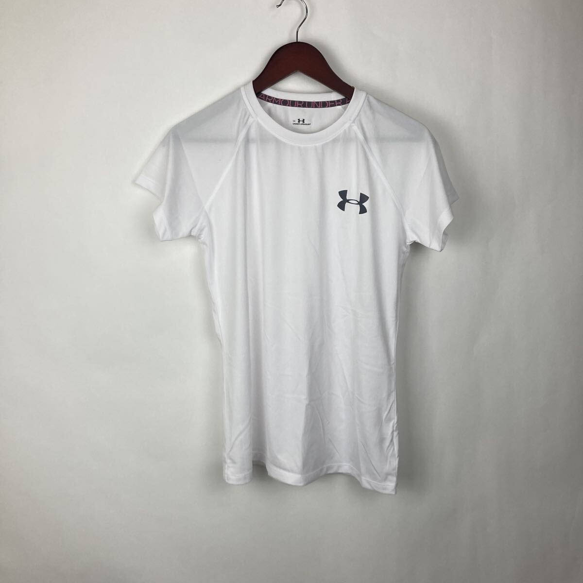 UNDER ARMOUR アンダーアーマー Tシャツ ホワイト ヒートギア 半袖 半袖Tシャツ スポーツウェア トレーニングウェア トレーニング拍卖