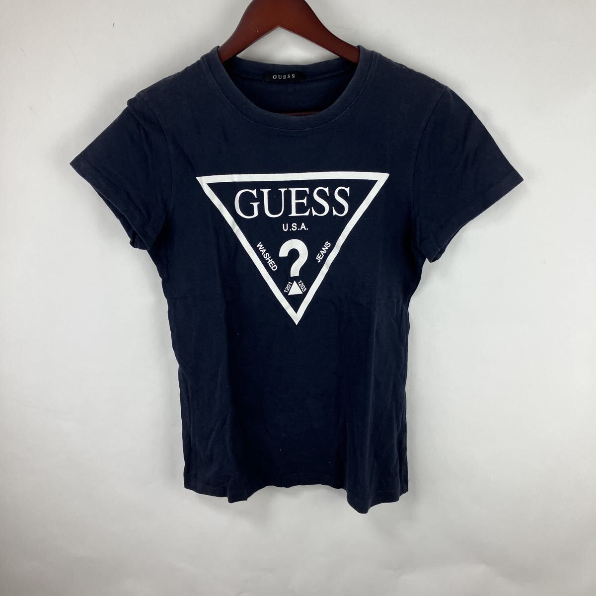 GUESS ゲス ブラック Tシャツ 半袖Tシャツ 黒 トップス 半袖 コットン 半袖カットソー メンズ 男性向け 男性用 ビッグロゴ拍卖