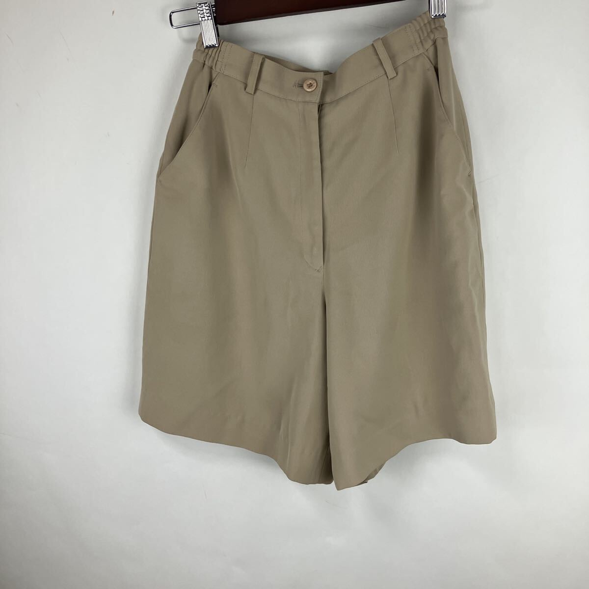 BLACK&White ショートパンツ ベージュ ショーツ ハーフパンツ Mサイズ コットン 古着 レディース 女性用 女性向け 拍卖