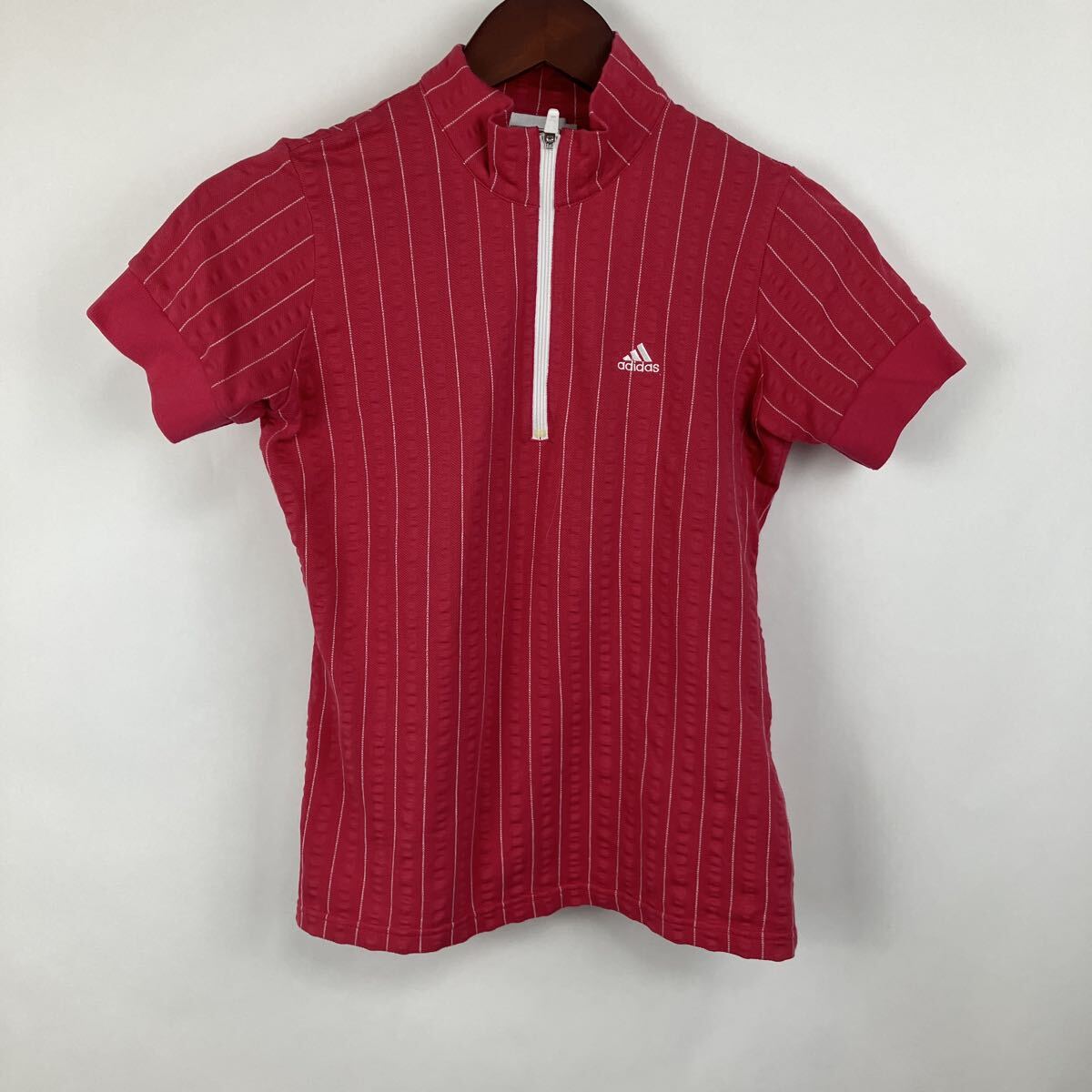 adidas golf アディダス ゴルフ 半袖 ハーフジップ ピンク Sサイズ ゴルフ レッド ゴルフウェア レディース ポロシャツ ワンポイント 刺繍拍卖