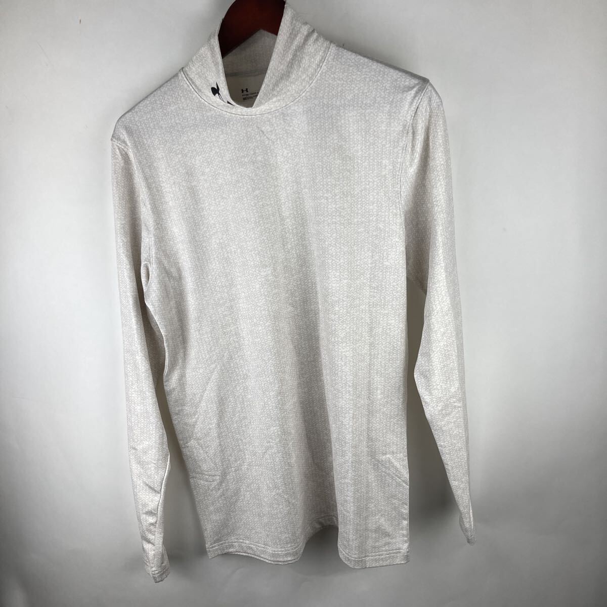 UNDER ARMOUR アンダーアーマー タートルネック 長袖 トップス カットソー Tシャツ ハイネック ホワイト スポーツウェア 大きめサイズ拍卖