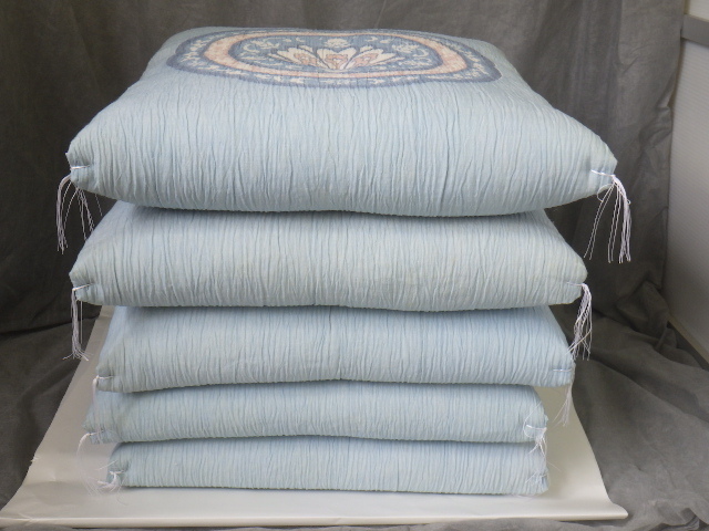 h5J048Z2.5 m 未使用 長期保管品 高級 座布団 夏用 法事 法要 仏間 来客用 和室 肉厚 5枚セット 収納箱付 ①拍卖