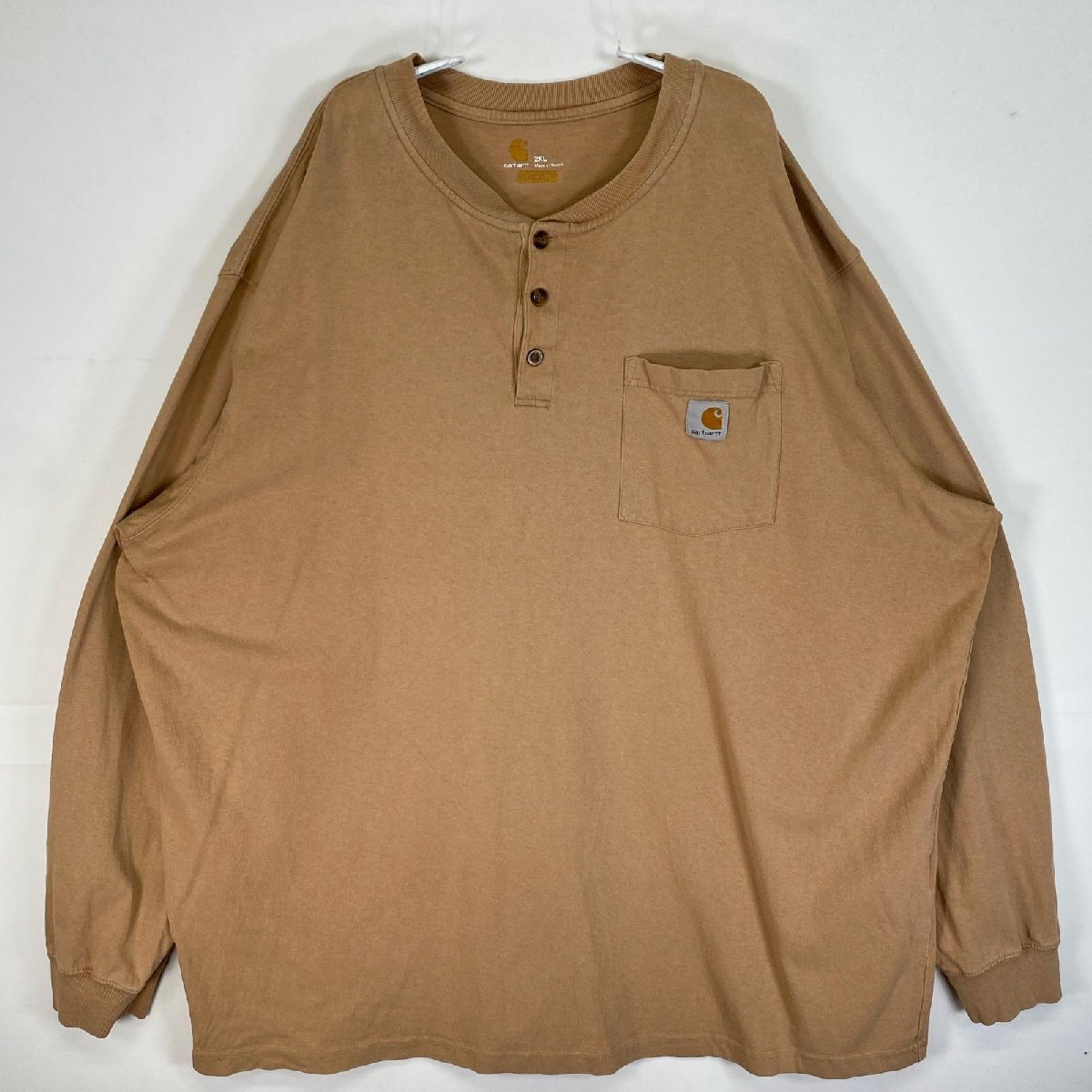 古着 カーハート Carhartt 長袖Tシャツ ワンポイント ロゴ 肉厚 大きいサイズ ヘンリーネック 2XL ベージュ系 無地 メンズ拍卖