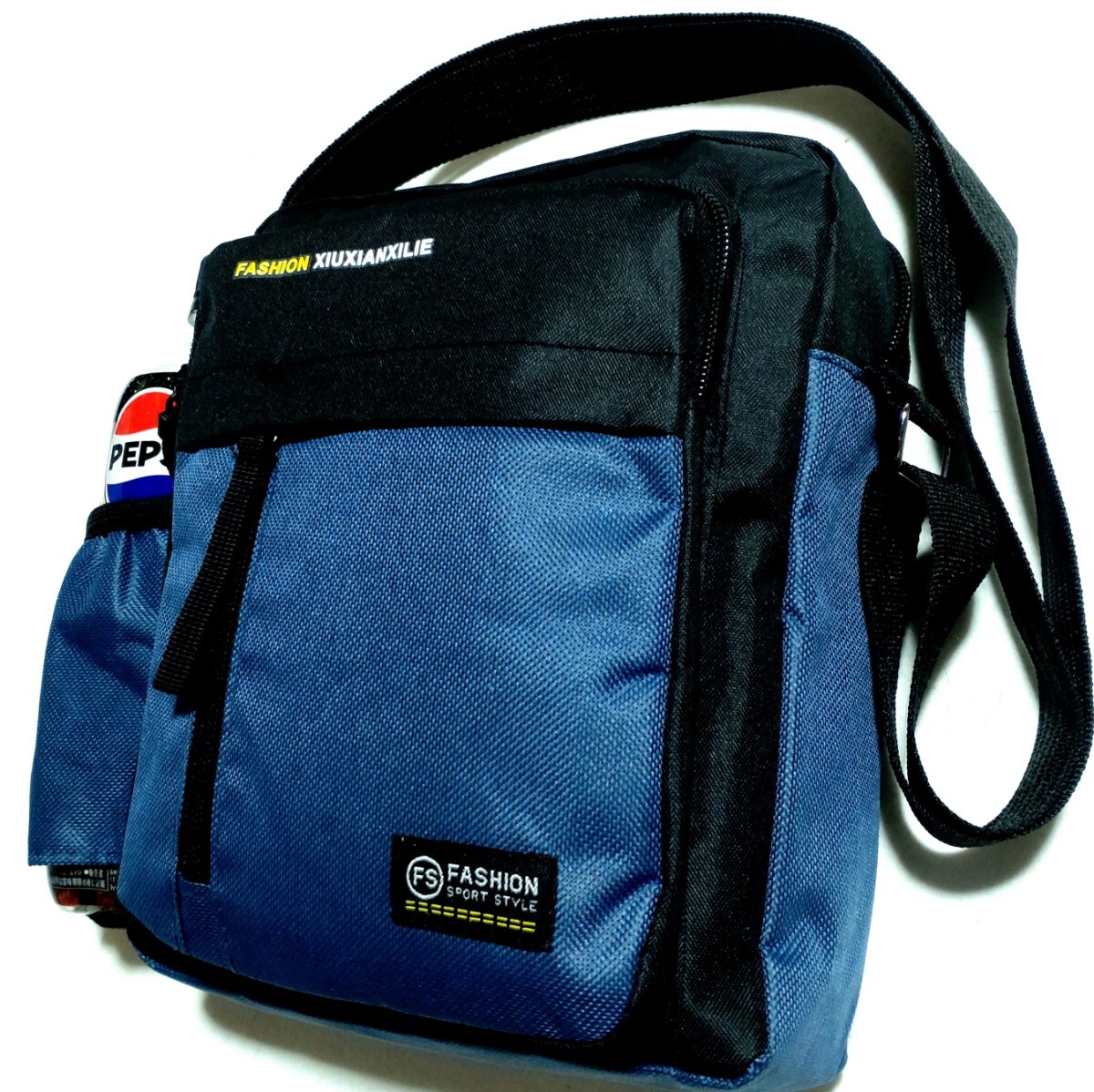 特価/未使用【サイズ=縦24cm×20cm×幅6.5cm】ノーブランド/ドリンクホルダー付き/男女兼用/メッセンジャー/ショルダー/バッグ/black×navy拍卖