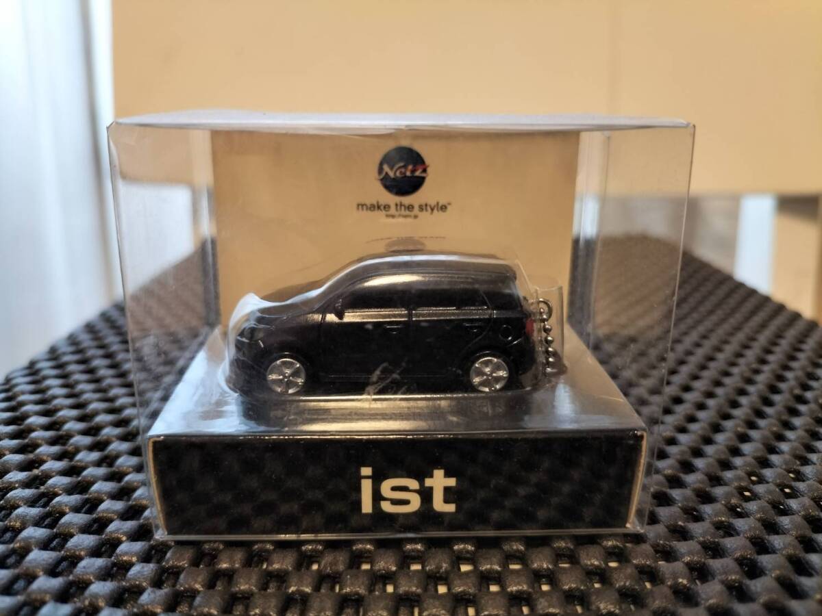 【ディーラー品】 【未開封】 【新品】 LEDライト キーホルダー トヨタ ist ブラック拍卖