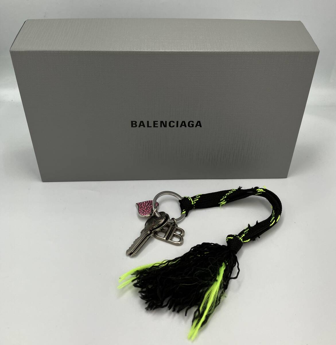 BALENCIAGA 25SS Key Ring Shoelace BB キーリング 8196522ABMC-30 ネオンイエロー 箱、保存袋、ケアカード付 ほつれあり バレンシアガ拍卖