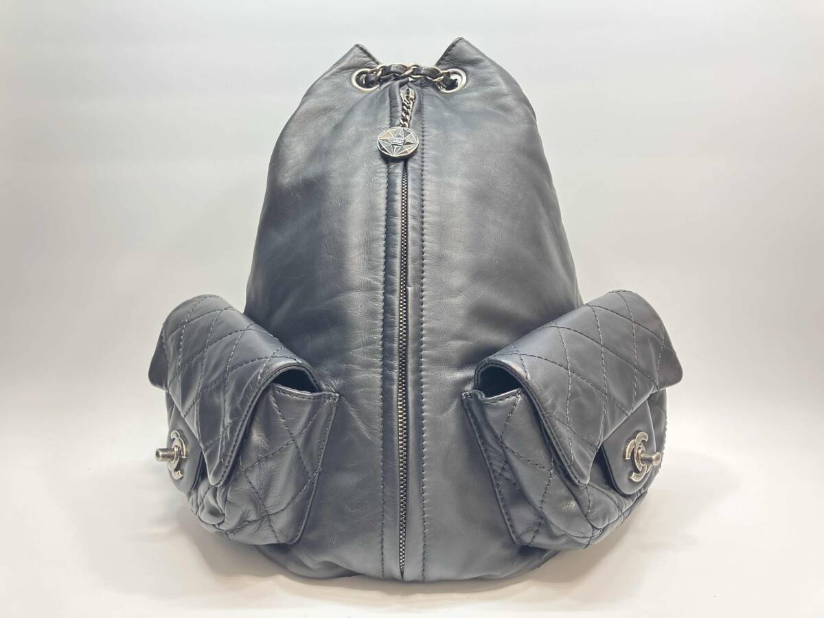 CHANEL シャネル マトラッセ チェーンバックパックショルダー A65834 ブラック ラムスキン CCロゴ デイバック メティエダールコレクション拍卖