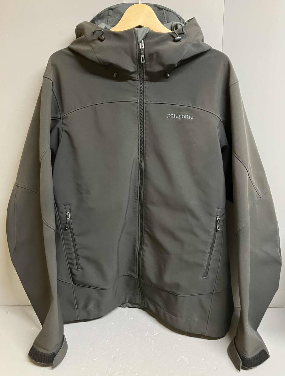 Patagonia パタゴニア マウンテンパーカー 83340FA14 サイズL ブラック 無地 アウター ジャケット フード シンプル アウトドア拍卖