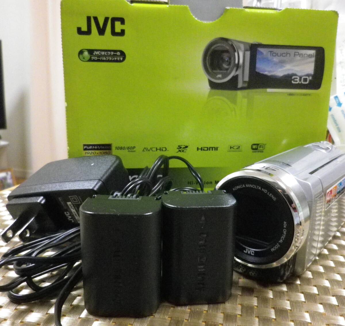 ビクター ムービーEverio GZ-EX250-S 予備電池付き拍卖