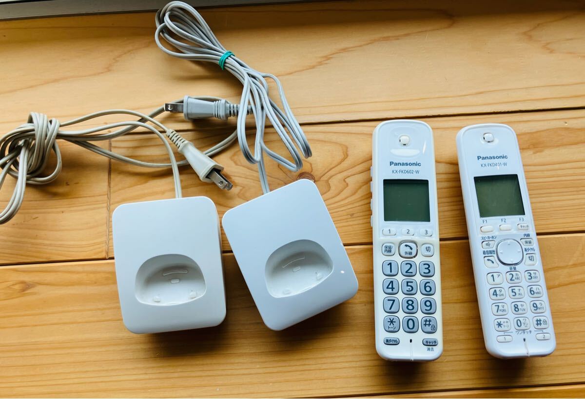 Panasonic 増設子機 KX-FKD401-W KX-FKD602-W 充電器 PNLC1026 パナソニック拍卖