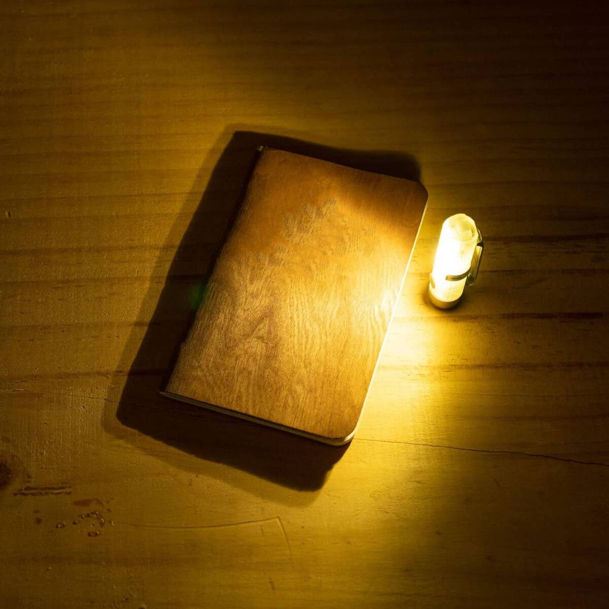 充電式ミニトーチ キーチェーン懐中電灯 650ルーメン 蛍光青拍卖