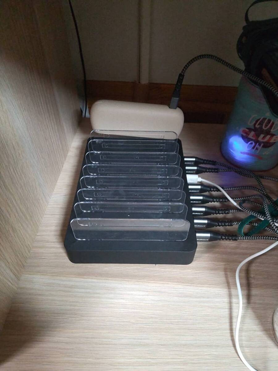 最大8台同時充電可能なUSB急速充電ステーション拍卖