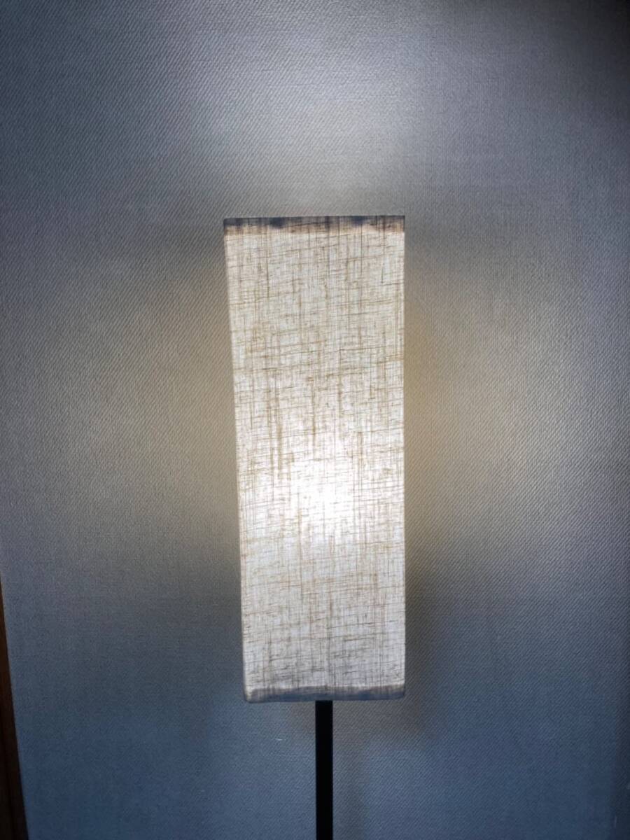 ☆フロアライト 無段階調リモコンアプリ制御 自動消灯機能 高品質 安全設計 操作拍卖