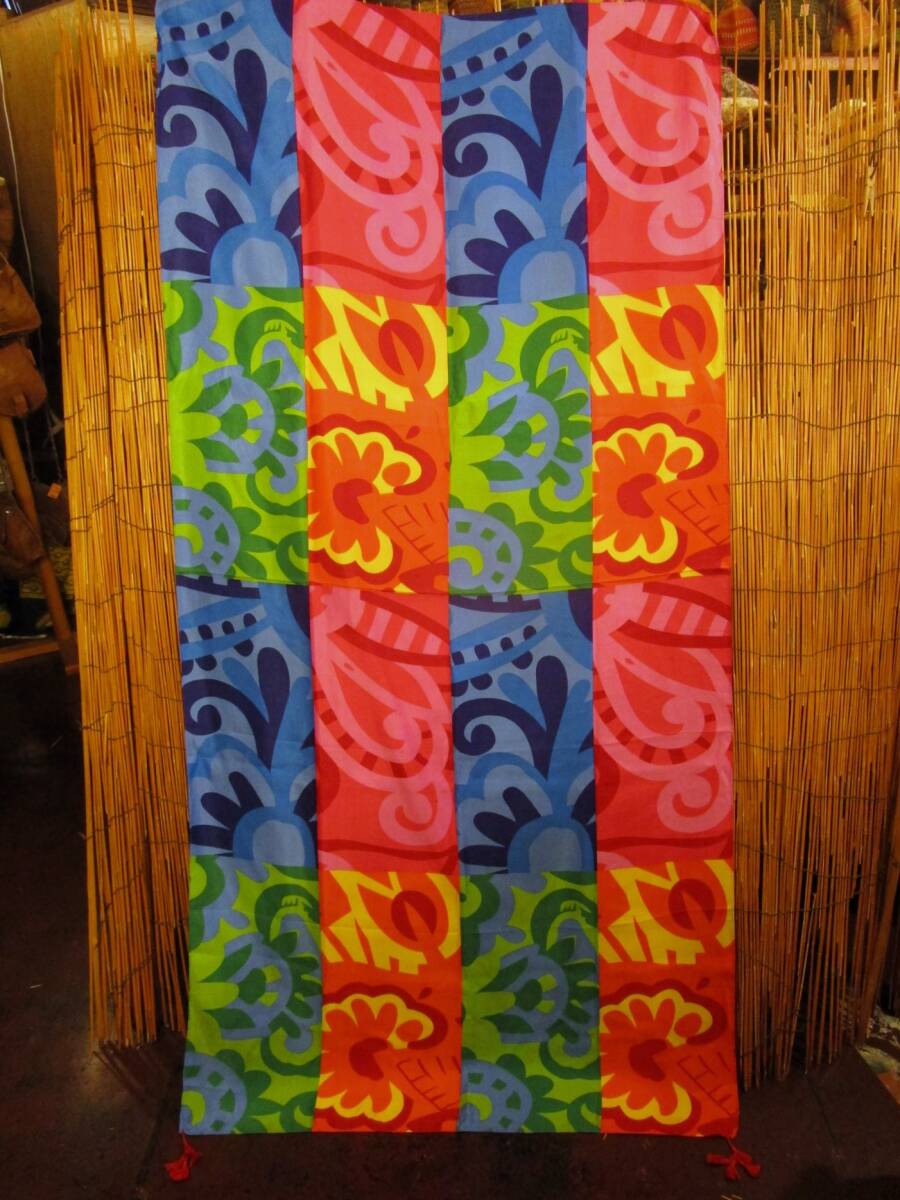 ③新品*ポリエステル素材*タッセル付き*レトロ調プリント*大判ストール*マルチクロス拍卖