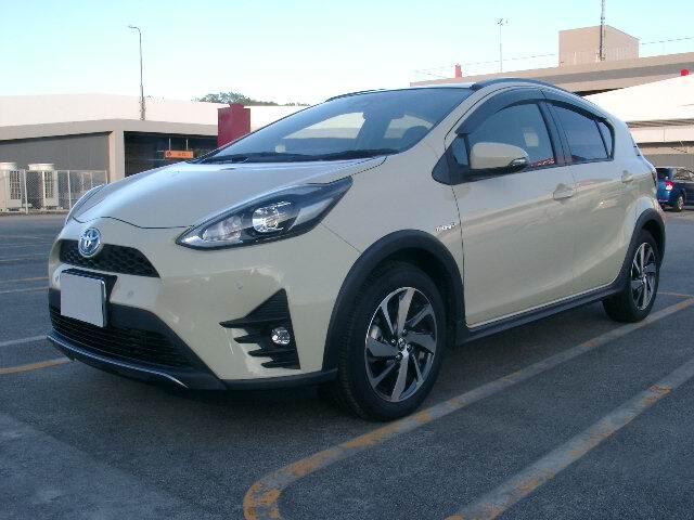 低走行 4,900km 平成30年式 アクア クロスオーバーグラム 車検 令和9年10月 実走行 修復歴有り拍卖