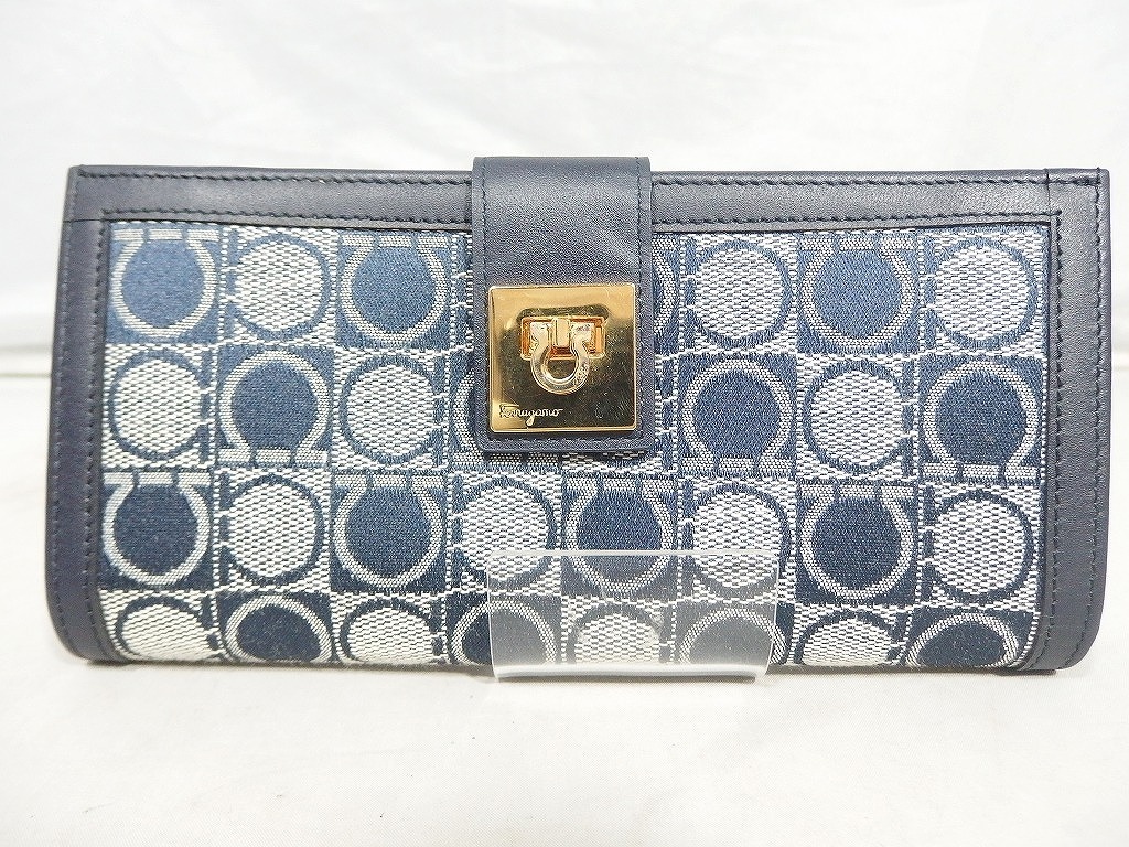 期間限定セール サルヴァトーレフェラガモ Salvatore Ferragamo 二つ折り長財布拍卖