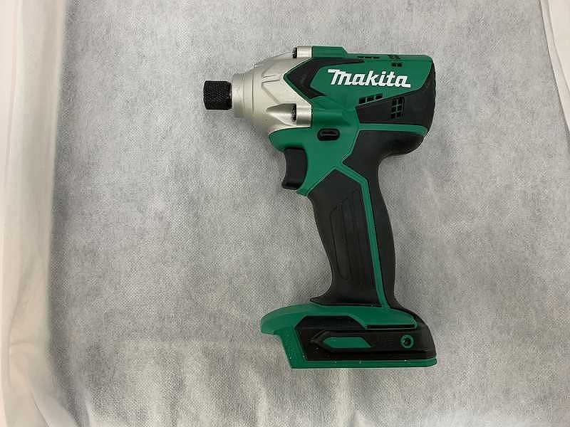 マキタ makita 充電式インパクトドライバ 本体のみ 14.4V M697D拍卖