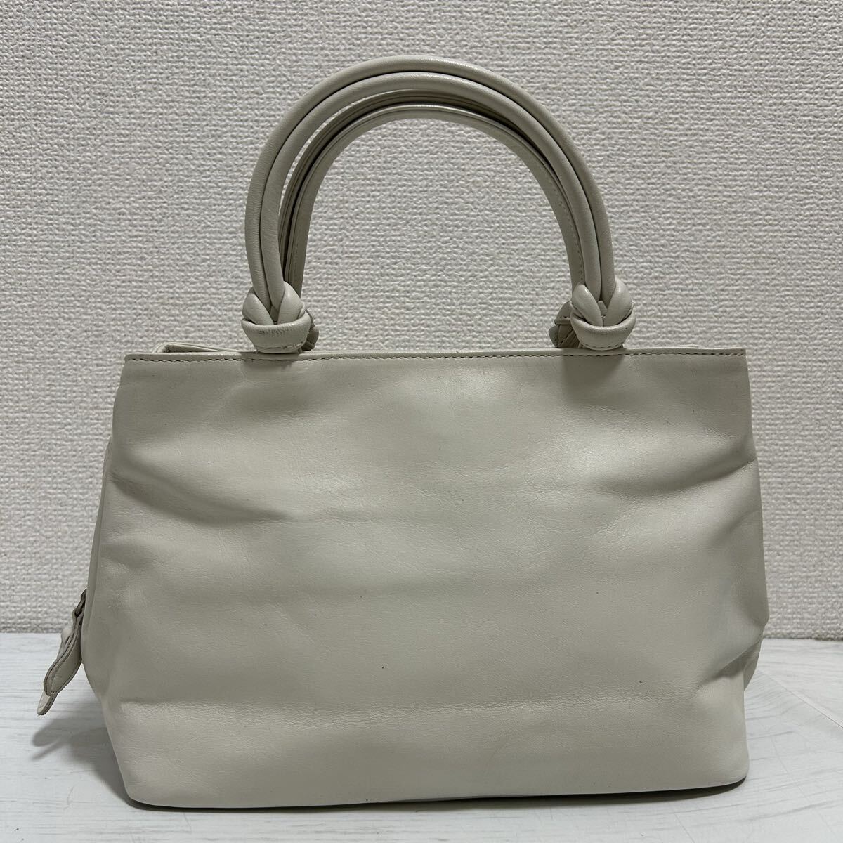 ARUKAN アルカン レディース ハンドバッグ ミニトートバッグ パーティーバッグ カバン 本革 レザー 白色 ホワイト 高級 ブランド拍卖